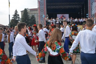 Тернопільщина запрошує на фестиваль борщівської вишиванки