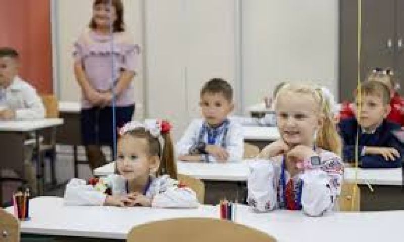 Більшість навчальних закладів Тернопільщини працюватимуть в очному форматі