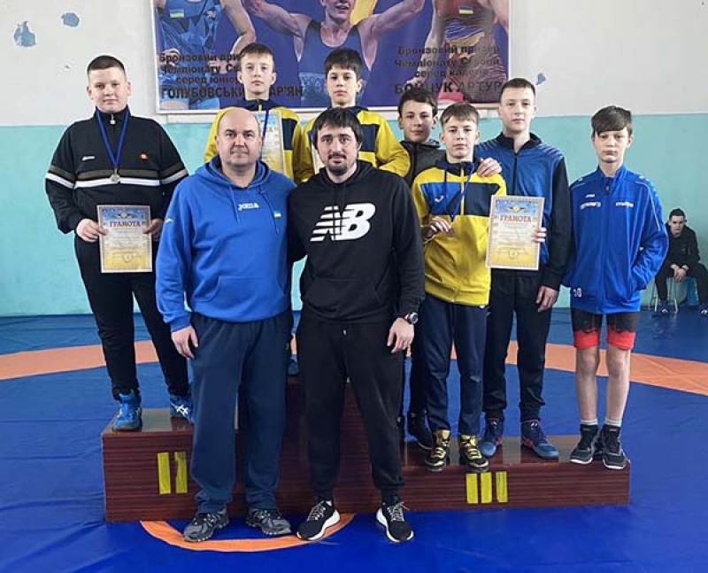Тернопільські борці здобули на чемпіонаті в сусідній області  два «золота», «срібло» і «бронзу»