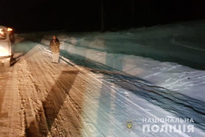 На Тернопільщині під колесами автівки опинився чоловік