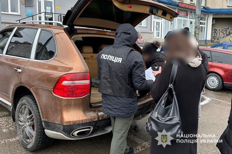 6 000 доларів - за непридатність до військової служби: тернопільські поліцейські скерували до суду матеріали щодо організатора