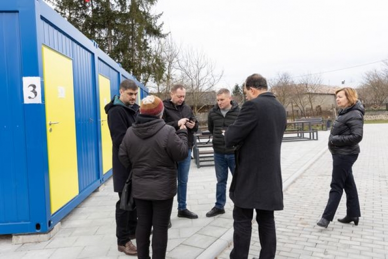 Як живуть переселенці в модульному містечку на Тернопільщині?