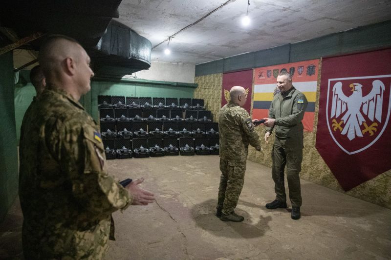 Віталій Кличко традиційно зустрів Новий рік на фронті разом із Захисниками та відвіз їм допомогу від громади Києва