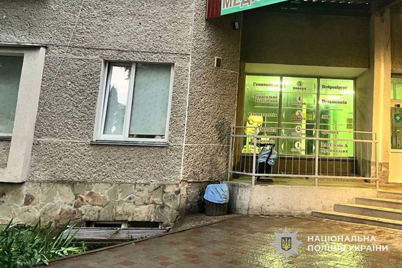 В одній із тернопільських лікарень харків&#039;янин поранив ножем жителя Житомирщини