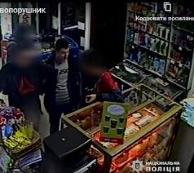 У Тернополі розшукують дебошира, який побив двох відвідувачів крамниці