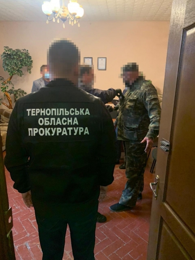 Працівник Чортківської установи виконання покарань передавав ув&#039;язненим заборонені предмети