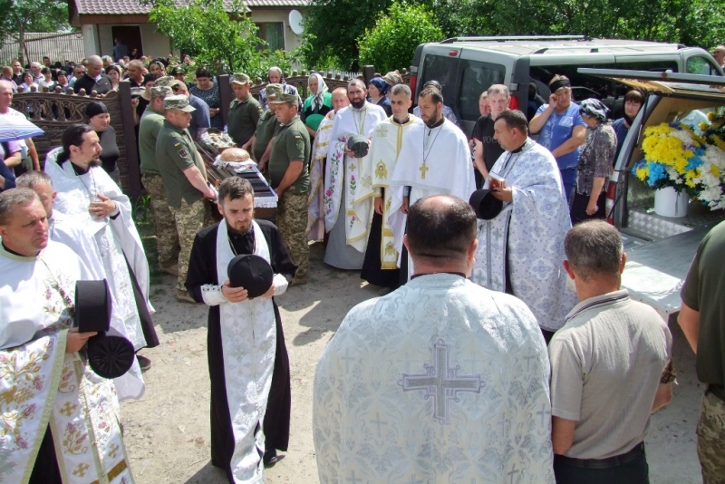 На Шумщині попрощалися із 54-річним військовим Валерієм Горбатюком