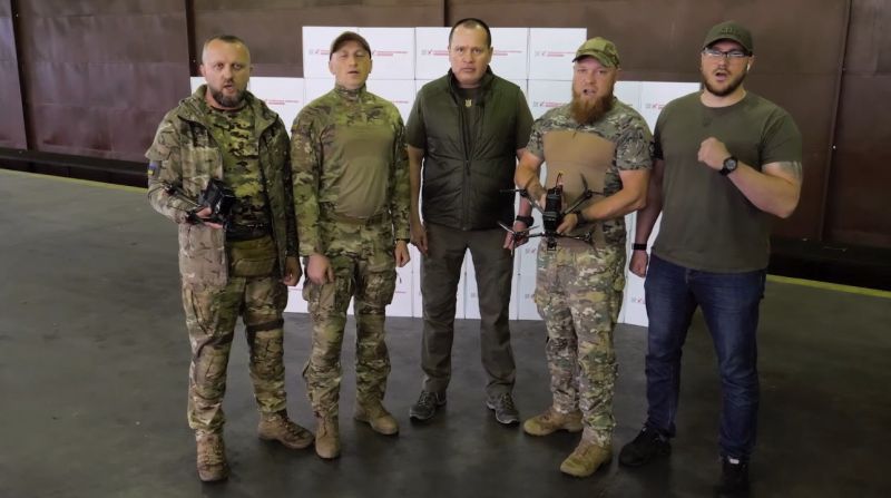Полк безпілотних систем 3 армійського корпусу отримав партію FPV-дронів від «Української команди»