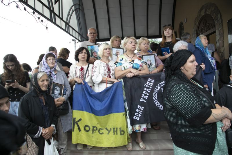У Лішні на Кременеччині сотні людей молилися за полеглих воїнів та перемогу (фото)