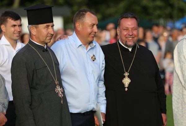 Відомий меценат Володимир Кравець отримав орден від патріарха Філарета
