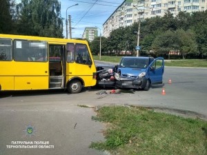 Патрульні розповіли деталі потрійної ДТП у Тернополі