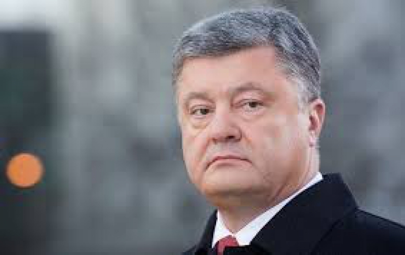 Президент жорстким рішенням про воєнний стан врятував Україну від вторгнення РФ, – експерт
