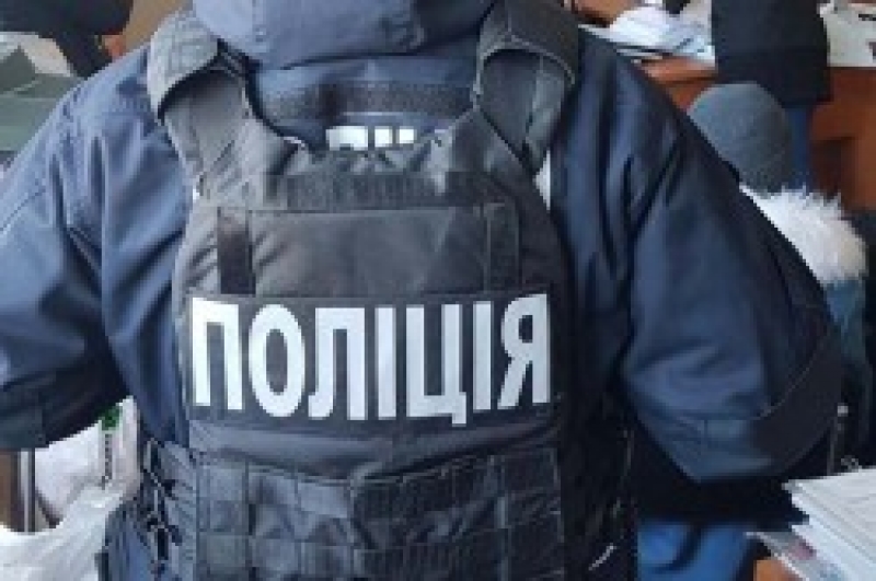 У 34-річного тернополянина правоохоронці виявили зброю та наркотики