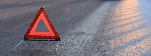 Під колесами авто на Тернопільщині ледь не загинув чоловік