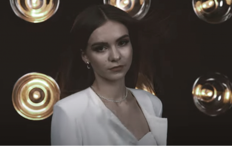 Студентка тернопільського коледжу записала відеокліп на пісню на слова Ліни Костенко