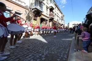 Тернополянам та гостям міста урочисто презентували оновлену вулицю В. Чорновола (фото)