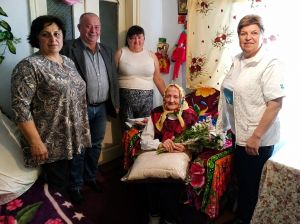 Довгожителька з Тернопільщини відзначила 90-річчя