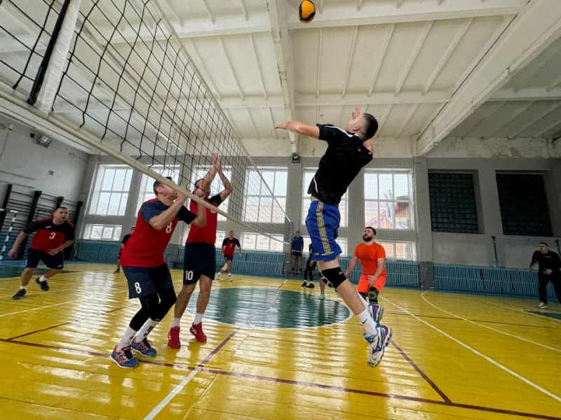 На Тернопільщині провели благодійний турнір з волейболу