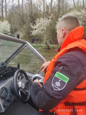 Муніципальні інспектори патрулюють тернопільський став