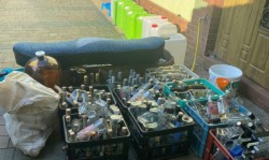 На Тернопільщині викрили підпільний цех з виробництва алкогольної продукції