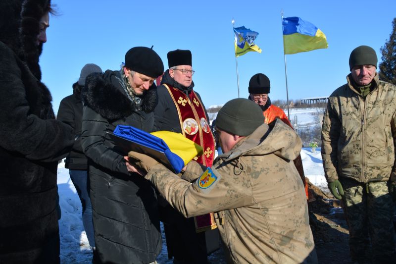 На Тернопільщині поховали воїна Андрія Федака