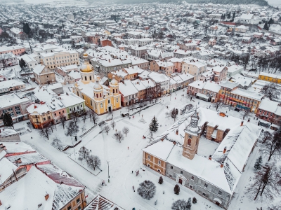 Захоплює подих: показали фото засніжених Бережан з висоти