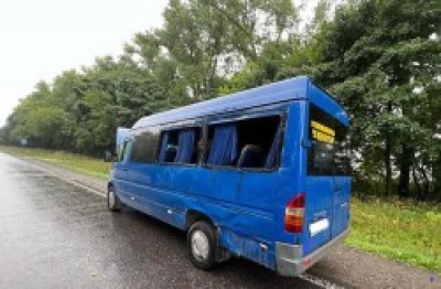 Неподалік Тернополя вантажівка &quot;врізалася&quot; у рейсовий автобус