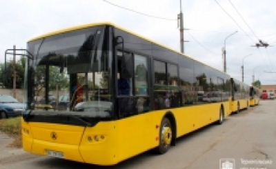 Тернополем курсуватимуть чотири новеньких автобуси