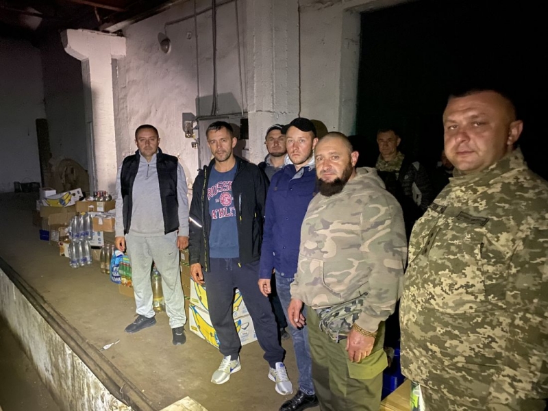 Працівники КП «Добробут» зі Збаража відвезли харчі та амуніцію захисникам (фото)