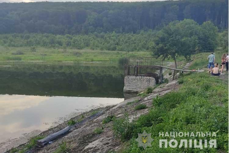 У ставку на Бережанщині втопилося двоє підлітків