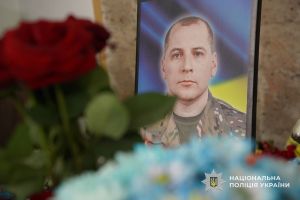 На Тернопільщині попрощалися із загиблим на фронті поліцейським Олександром Вінічуком