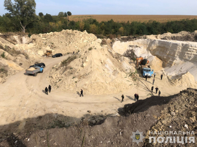 На Тернопільщині судитимуть ділків, які незаконно видобули піску на понад 40 мільйонів гривень