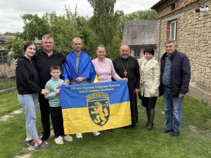 Після двох років полону повернувся Герой з Тернопільщини Дмитро Дерлиця