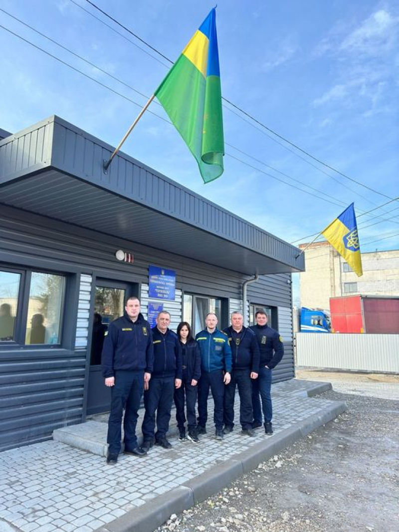 Попри незначний період роботи - потужні результати: відділу митного оформлення  № 3 митного поста &quot;Тернопіль&quot; виповнився один рік