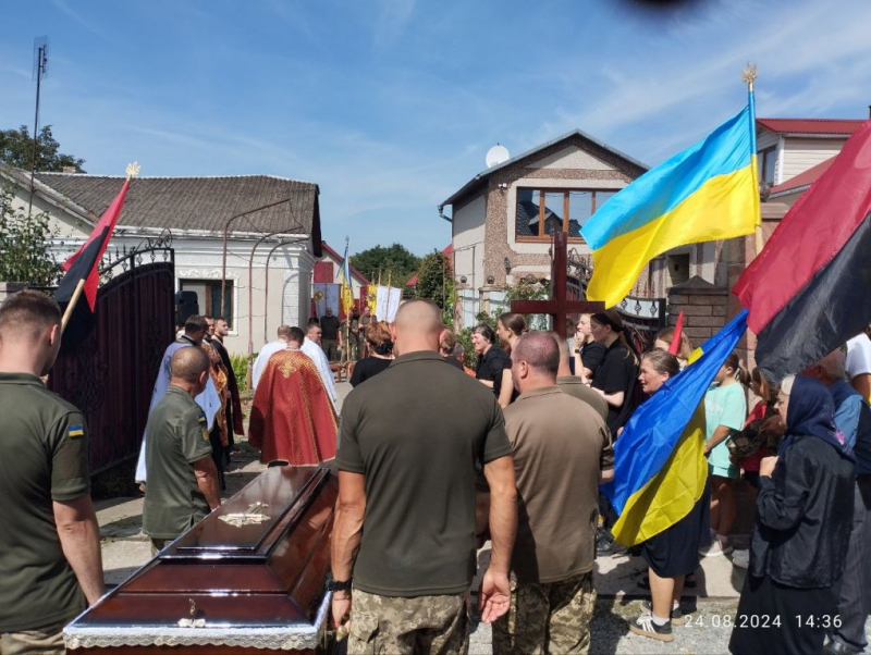 Був учасником рок-гурту та писав пісні: на Тернопільщині попрощалися з 27-річним захисником Юрієм Слишиком