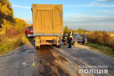 Не впорався з керуванням та врізався у автопоїзд: на Тернопільщині - смертельна ДТП