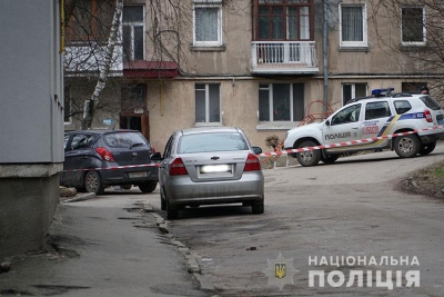 У центрі Тернополя під автомобілем знайшли предмет, схожий на вибухівку