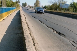 За перекриття руху транспорту через Гаївський міст виступили усі експертні служби