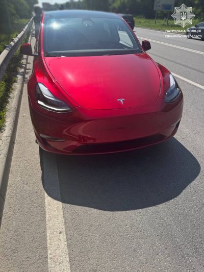 У Тернополі водій керував авто без номерного знака