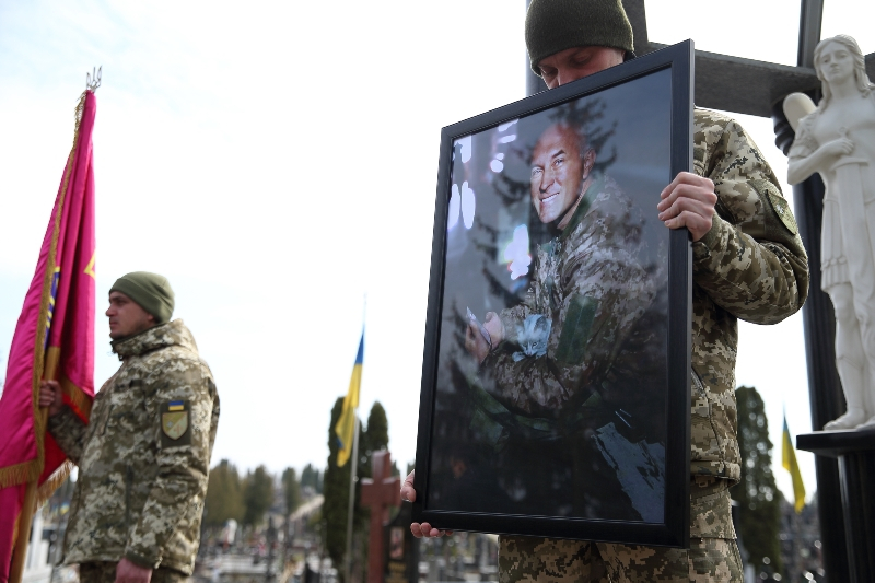 У Тернополі вшанували пам&#039;ять депутата облради Любомира Крупи, який загинув на війні (фоторепортаж)