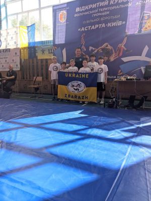 Юні спортсмени зі Збаража вибороли «золото» та «бронзу» на турнірі з вільної боротьби