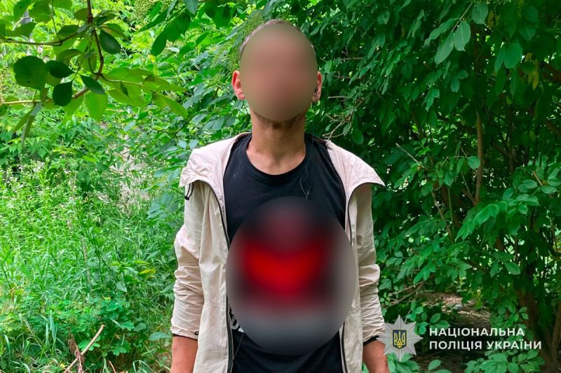 Крадіжка серед білого дня: з під’їзду будинку викрали дитячий квадроцикл