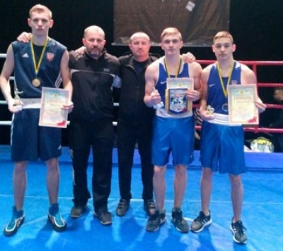 Боксери з Тернополя перевершили суперників на змаганнях у Рівному