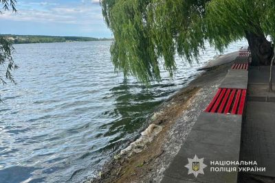 У Тернопільському ставі поблизу «Острівця закоханих» знайшли тіло жінки: поліція встановлює особу