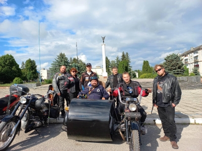 «Інвалідність – не кінець життя»: житель Тернопільщини планує подорож мотоциклом до Карпат