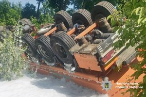 На Тернопільщині не розминулися бус та цистерна з дизпаливом