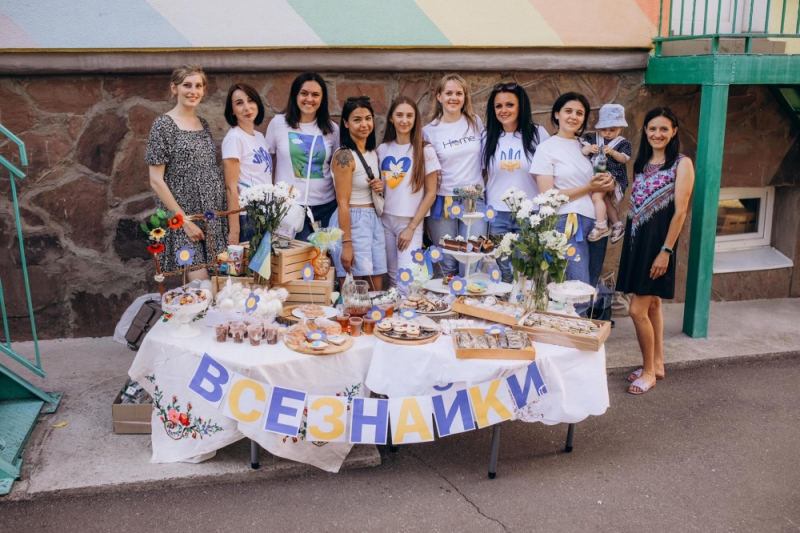 В одному із дитячих садків Тернополя провели благодійний ярмарок, щоб допомогти ЗСУ