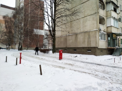 У Тернополі на вул. Київській демонтували незаконно влаштований обмежувач руху