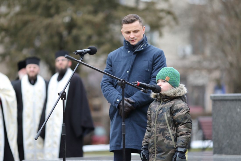 Юний син голови Тернопільської облради емоційно зачитав «Заповіт» Кобзаря (відео)