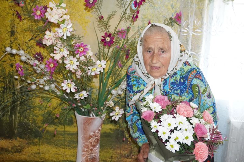 Свою 90-ту річницю відзначила жителька Тернопільщини Ярослава Зазуля